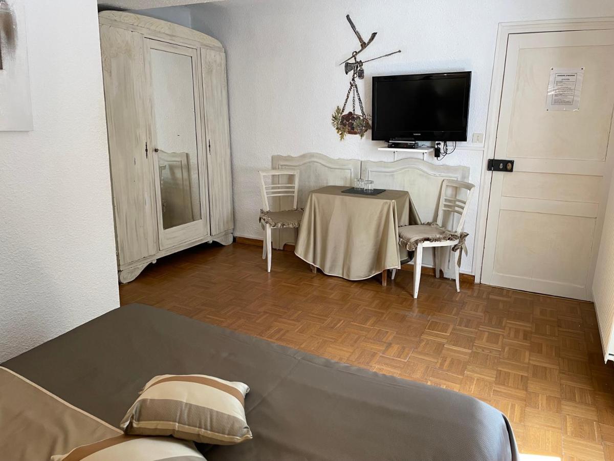 Bed and Breakfast Domaine De Majastre Bauduen Exterior foto
